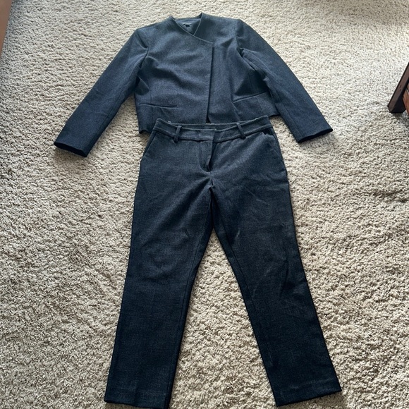 Ann Taylor Jackets & Blazers - Ann Taylor Suit Jacket and pants, worn once Sz L/10